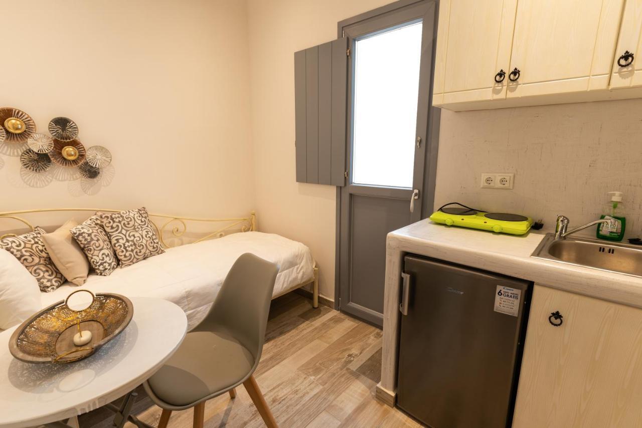 Naxos Enjoy Apartments Naxos City Екстер'єр фото