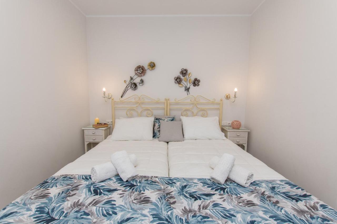 Naxos Enjoy Apartments Naxos City Екстер'єр фото