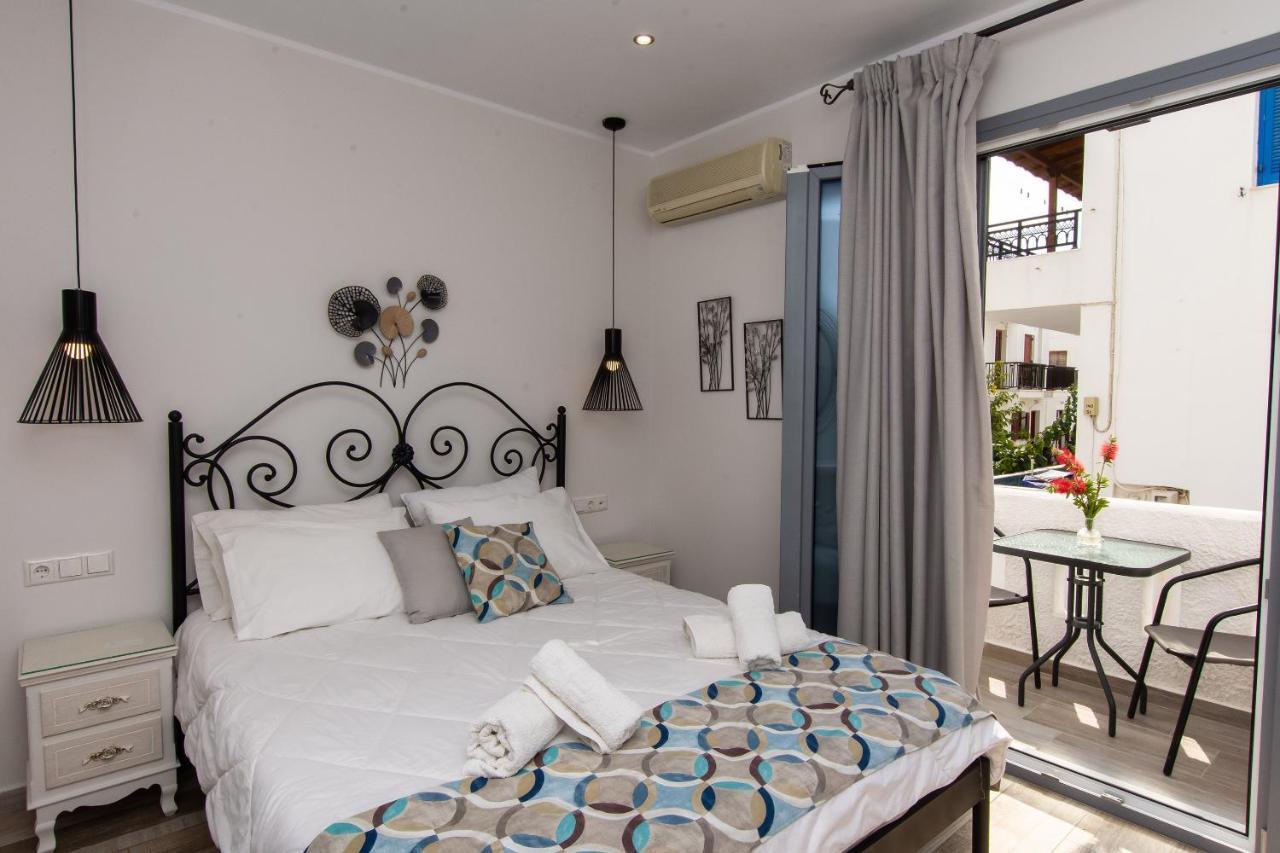Naxos Enjoy Apartments Naxos City Екстер'єр фото