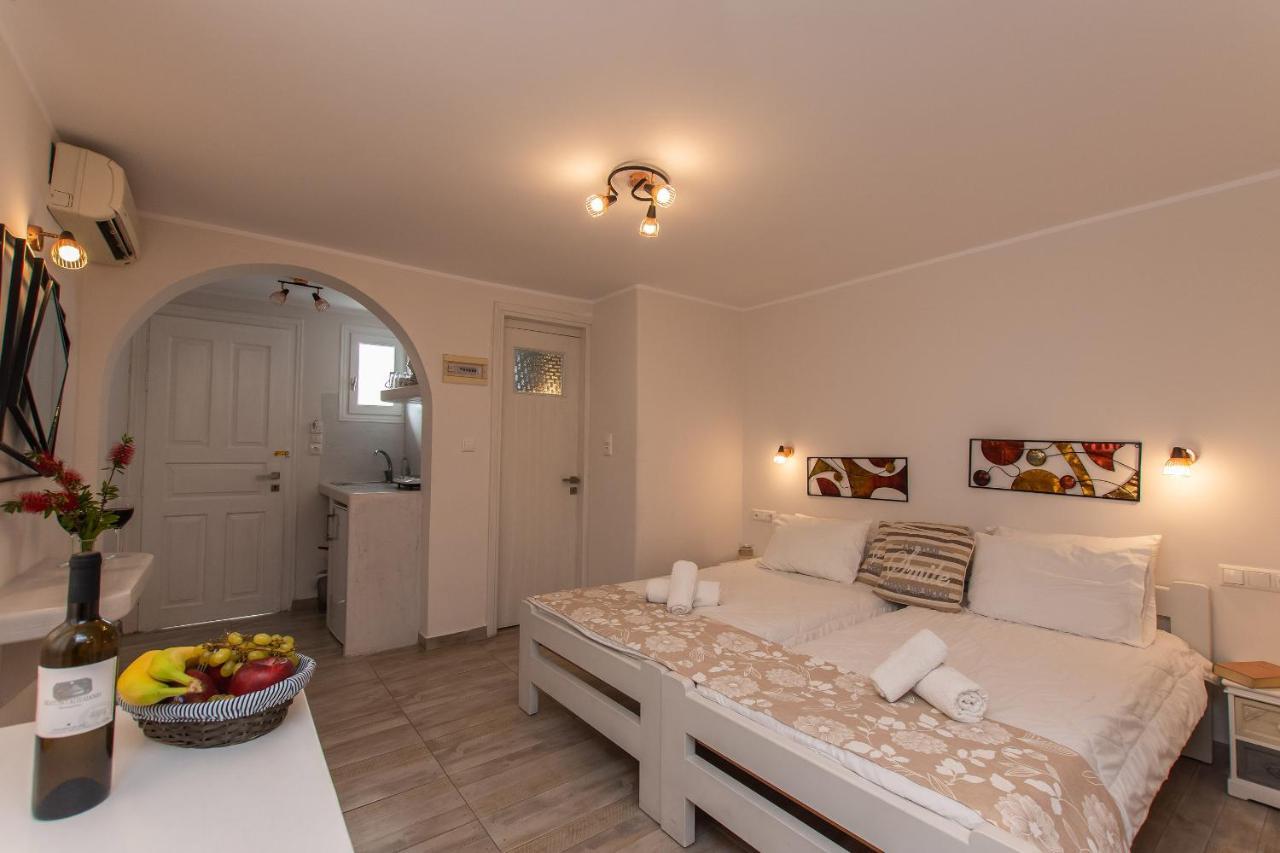 Naxos Enjoy Apartments Naxos City Екстер'єр фото